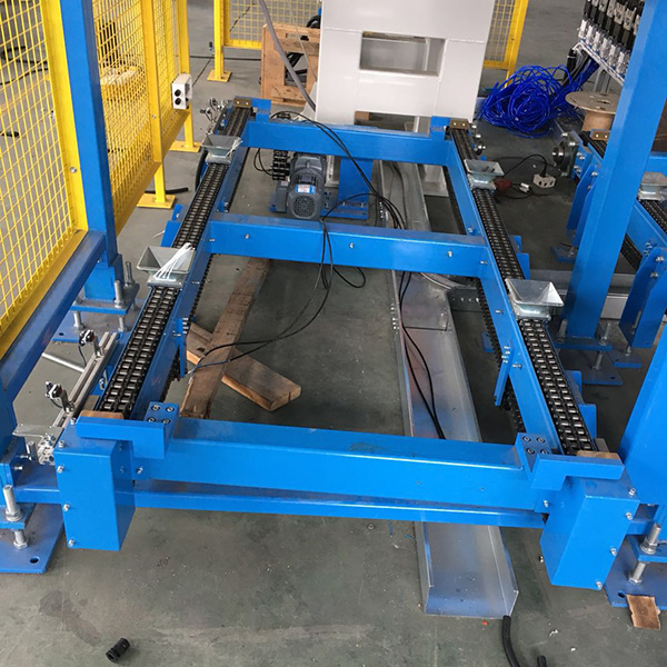 滾子鏈輸送機(jī)-鏈條輸送機(jī)-自動(dòng)化輸送設(shè)備及輸送配件